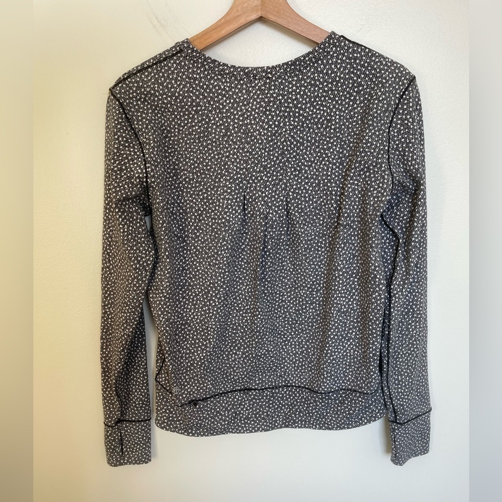 Lululemon Rush Hour Long Sleeve Frozen Fizz White Black - Picture 8 of 11